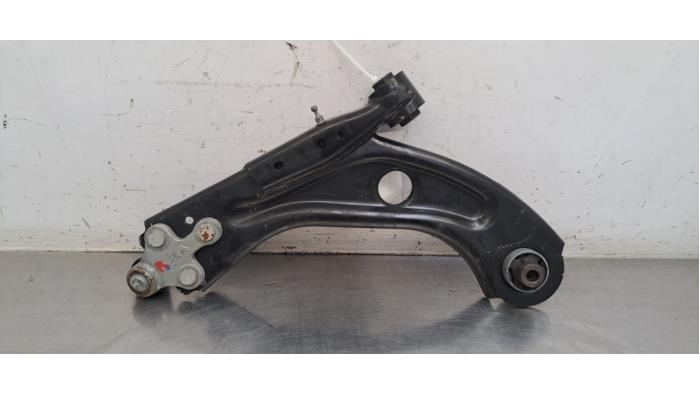 Bras de suspension avant droit Opel Astra