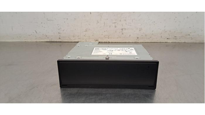 Module radio Audi Q3