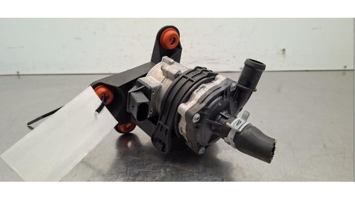 Pompe à eau supplémentaire Audi Q8