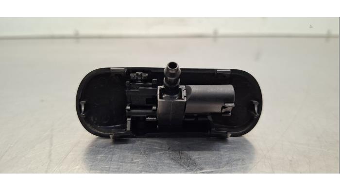 Lave-glace avant Audi Q3