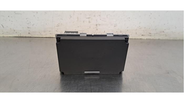 Chargeur sans fil Peugeot 3008