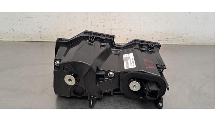 Feu arrière gauche Peugeot 5008