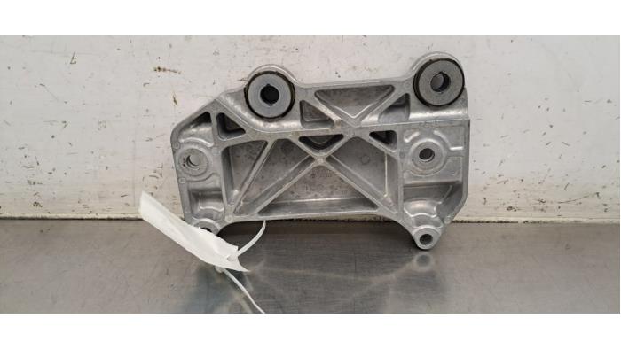 Support moteur Peugeot 5008