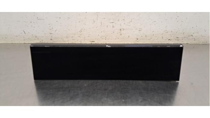 Panneau commande radio Peugeot 5008