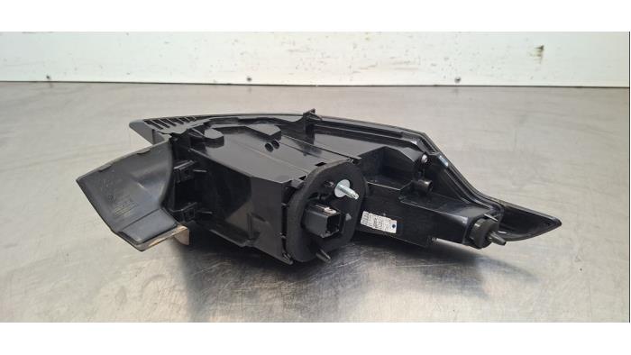 Feu arrière droit Peugeot 308