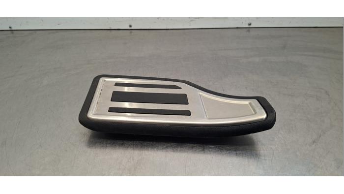 Support de pied Peugeot 308