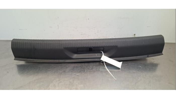 Couverture capteur serrure arrière Peugeot 308