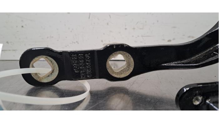 Couvercle coffre charnière BMW 5-Série