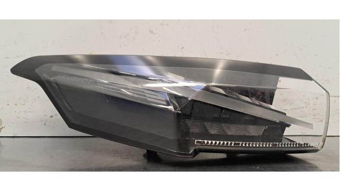 Feu arrière gauche Peugeot 308