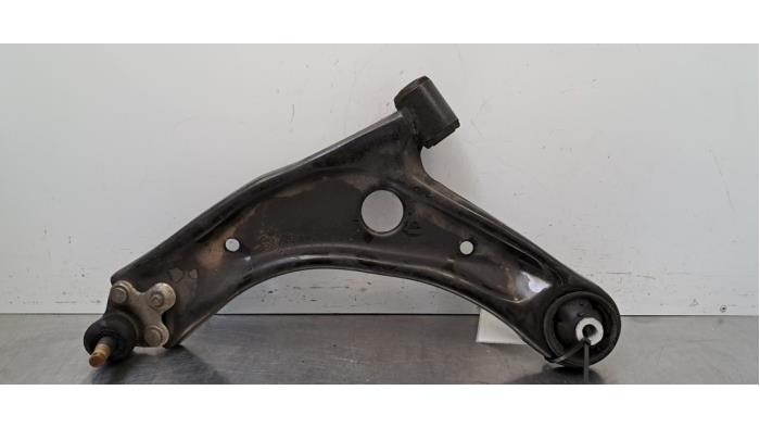 Bras de suspension avant gauche Toyota Yaris