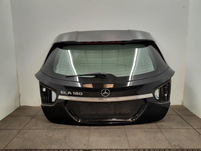 Hayon Mercedes GLA