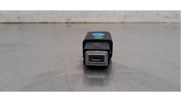 Prise USB Peugeot 308