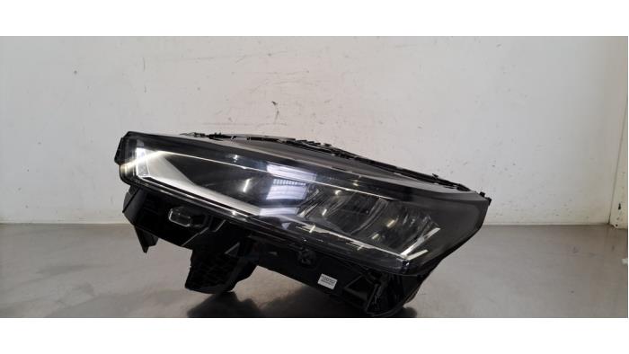 Phare gauche Peugeot 3008