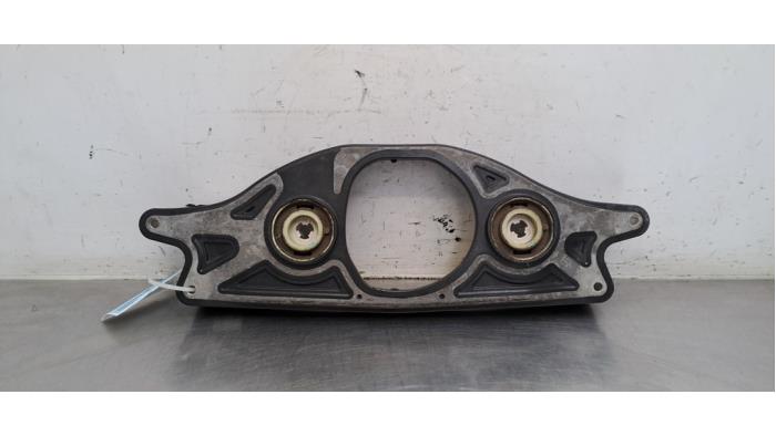 Barre transversale avant Mercedes C-Klasse