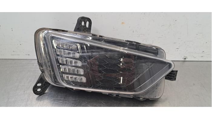 Feu antibrouillard avant gauche Volkswagen Polo