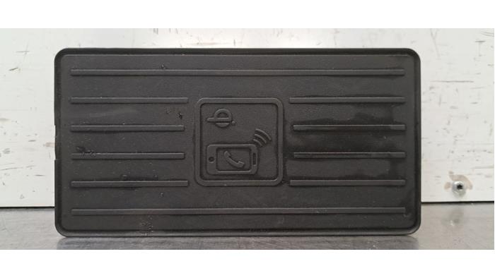 Chargeur sans fil Audi RSQ3