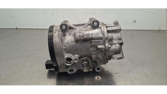 Pompe clim Toyota C-HR