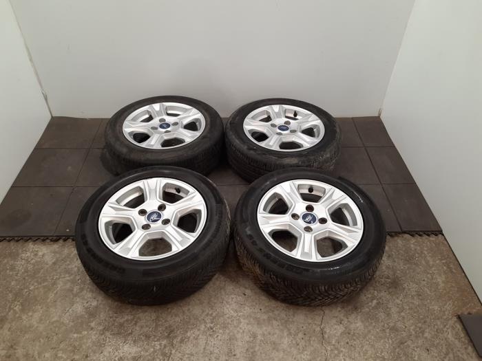 Kit jantes + pneumatiques Ford Transit Courier