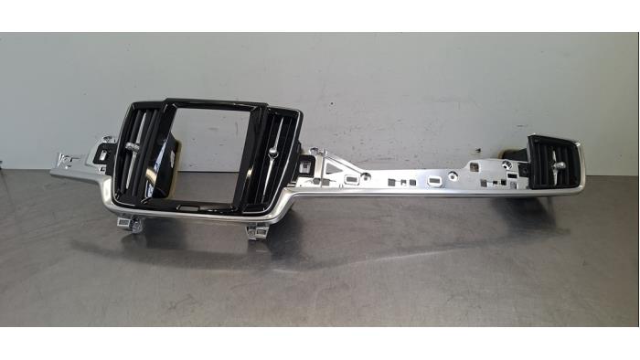 Cadre radio Volvo V90