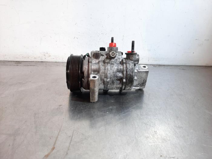 Pompe clim Ford Transit Courier