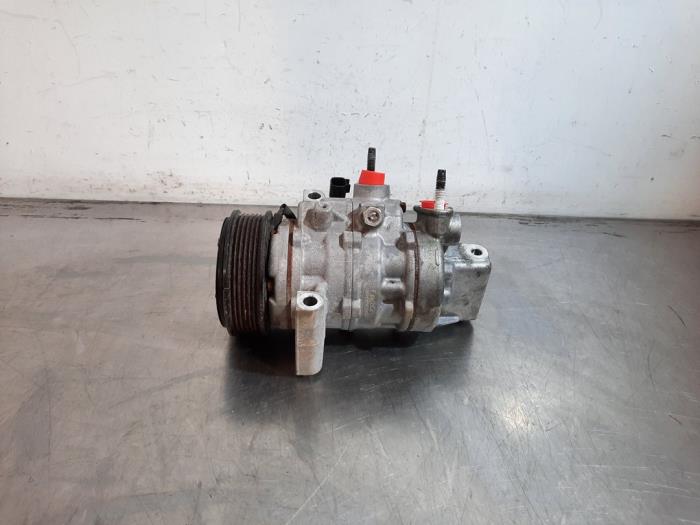 Pompe clim Ford Transit Courier