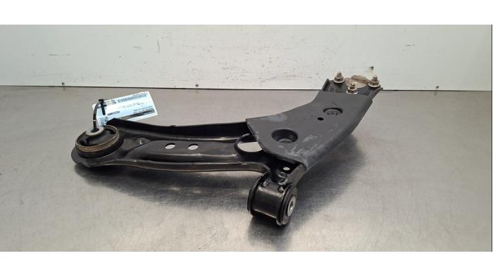 Bras de suspension avant droit Skoda Octavia