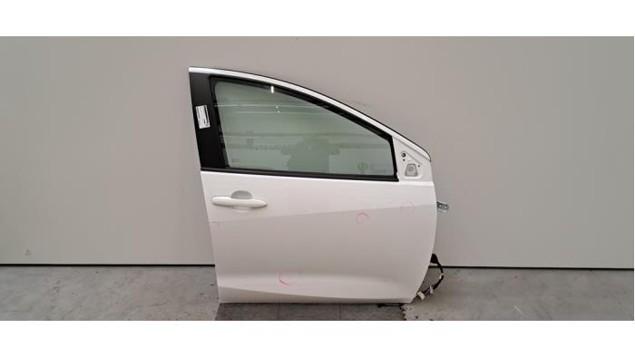 Portière 4portes avant droite Toyota Yaris