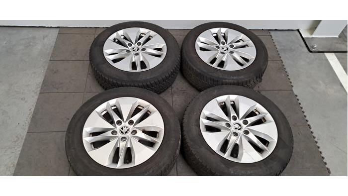Kit jantes + pneus d'hivers Skoda Octavia