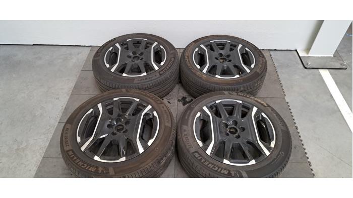 Kit jantes + pneumatiques Peugeot 3008