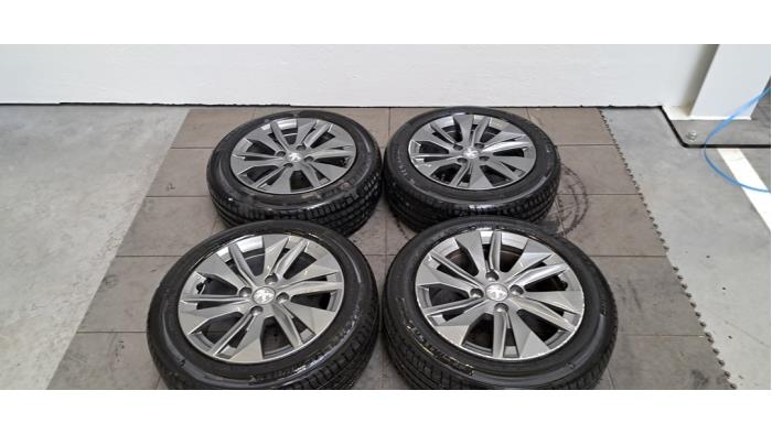 Kit jantes + pneumatiques Peugeot 208