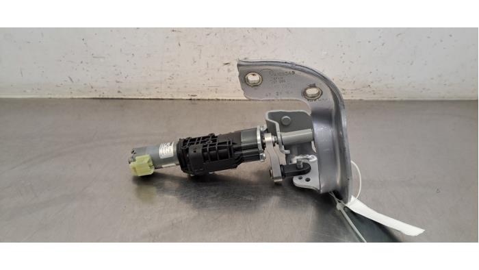 Hayon moteur Audi A4