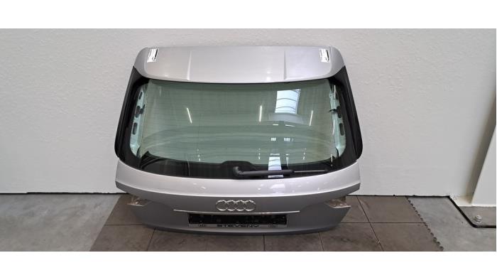 Hayon Audi A4