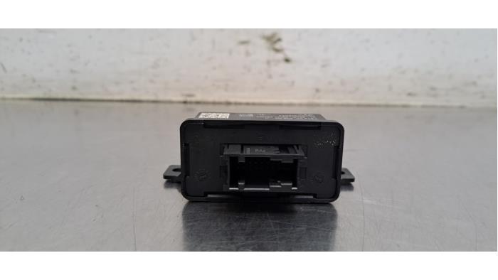 Module d'éclairage en virage Peugeot 508