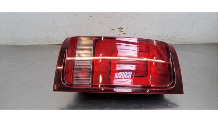 Feu arrière gauche Volkswagen Amarok