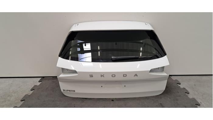 Hayon Skoda Superb