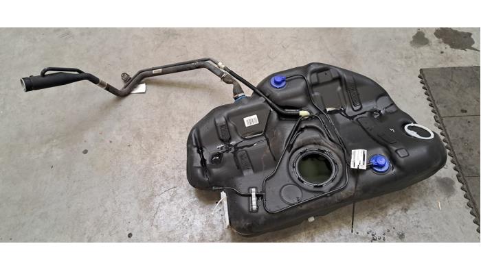 Réservoir de carburant Opel Insignia