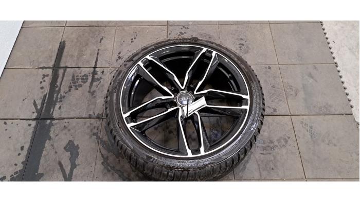 Jante + pneu d'hiver Audi A5