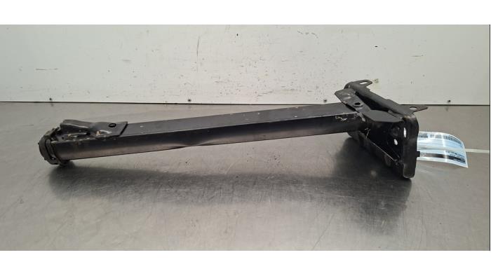 Support partie avant Peugeot 408