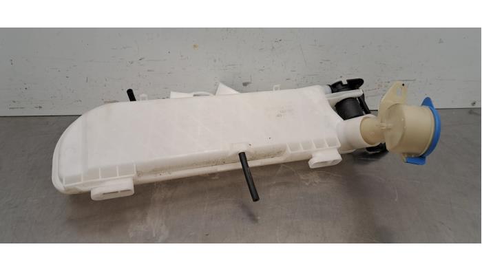 Réservoir lave-glace avant Peugeot 3008