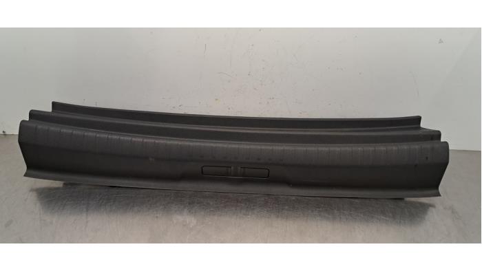 Couverture capteur serrure arrière Peugeot 3008