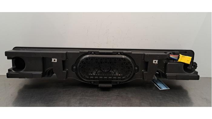 Caisson de graves Peugeot 3008