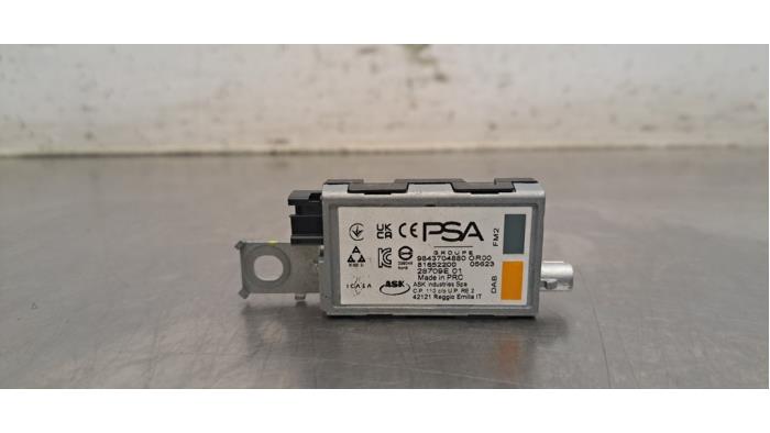 Antenne amplificateur Peugeot 3008