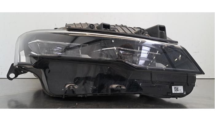 Phare droit Peugeot 408