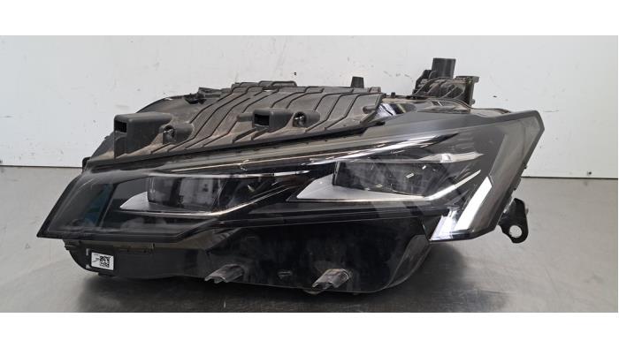Phare gauche Peugeot 408