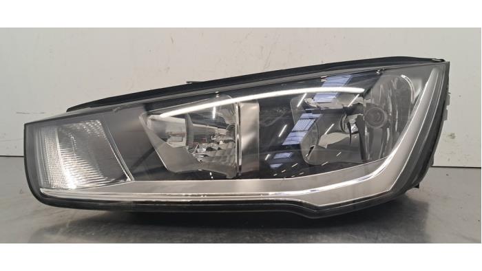Phare gauche Audi A1
