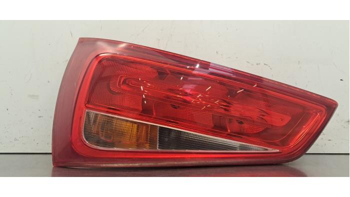 Feu arrière gauche Audi A1