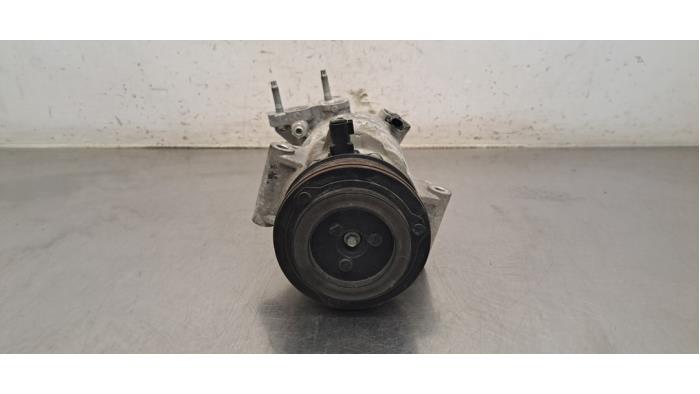 Pompe clim Ford Fiesta
