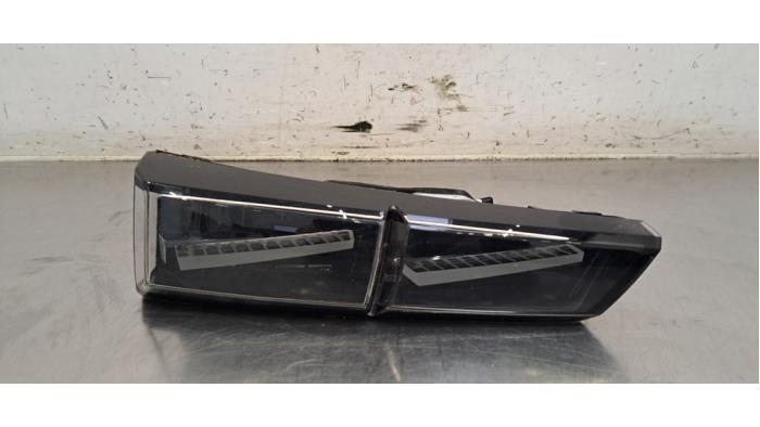 Feu arrière droit Peugeot 408