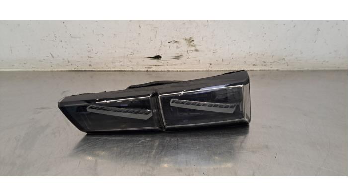 Feu arrière gauche Peugeot 408