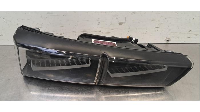 Feu arrière droit Peugeot 308